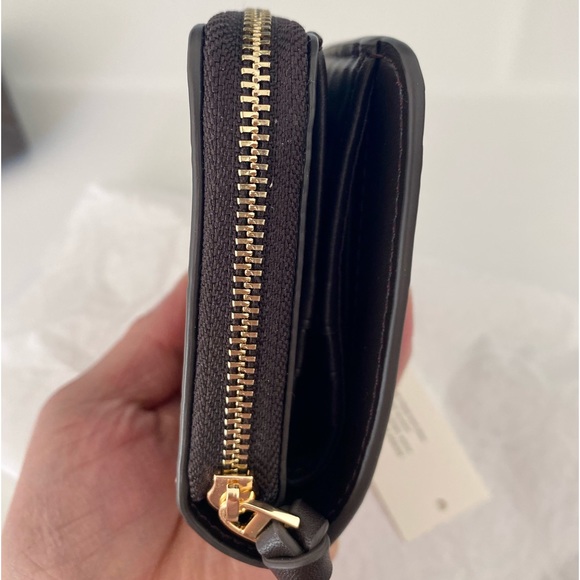 🌸NEW🌸❤️Tory Burch bifold wallet - Picture 4 of 9
